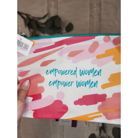 Thrive Causemetics Beauty Bundle Featuring Amika - Picture 11 of 11